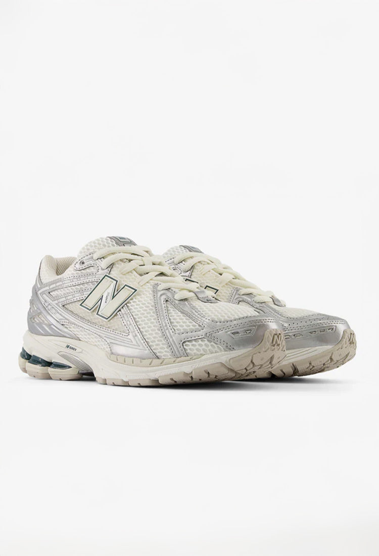 Sneakers 1906 REE in Silver Metallic