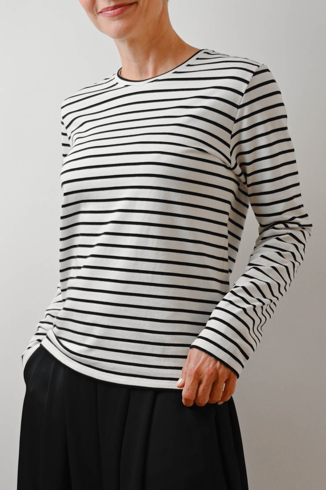 Vestibule Garderobe, Pullover Francoise in Noir Stripes