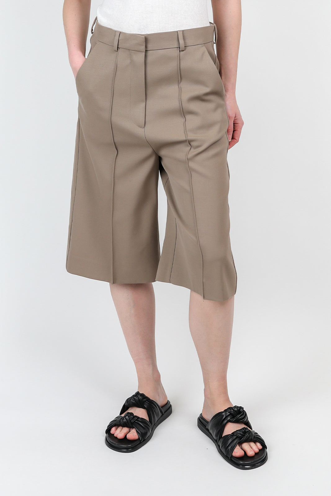Shorts/Bermuda Billie in Beige