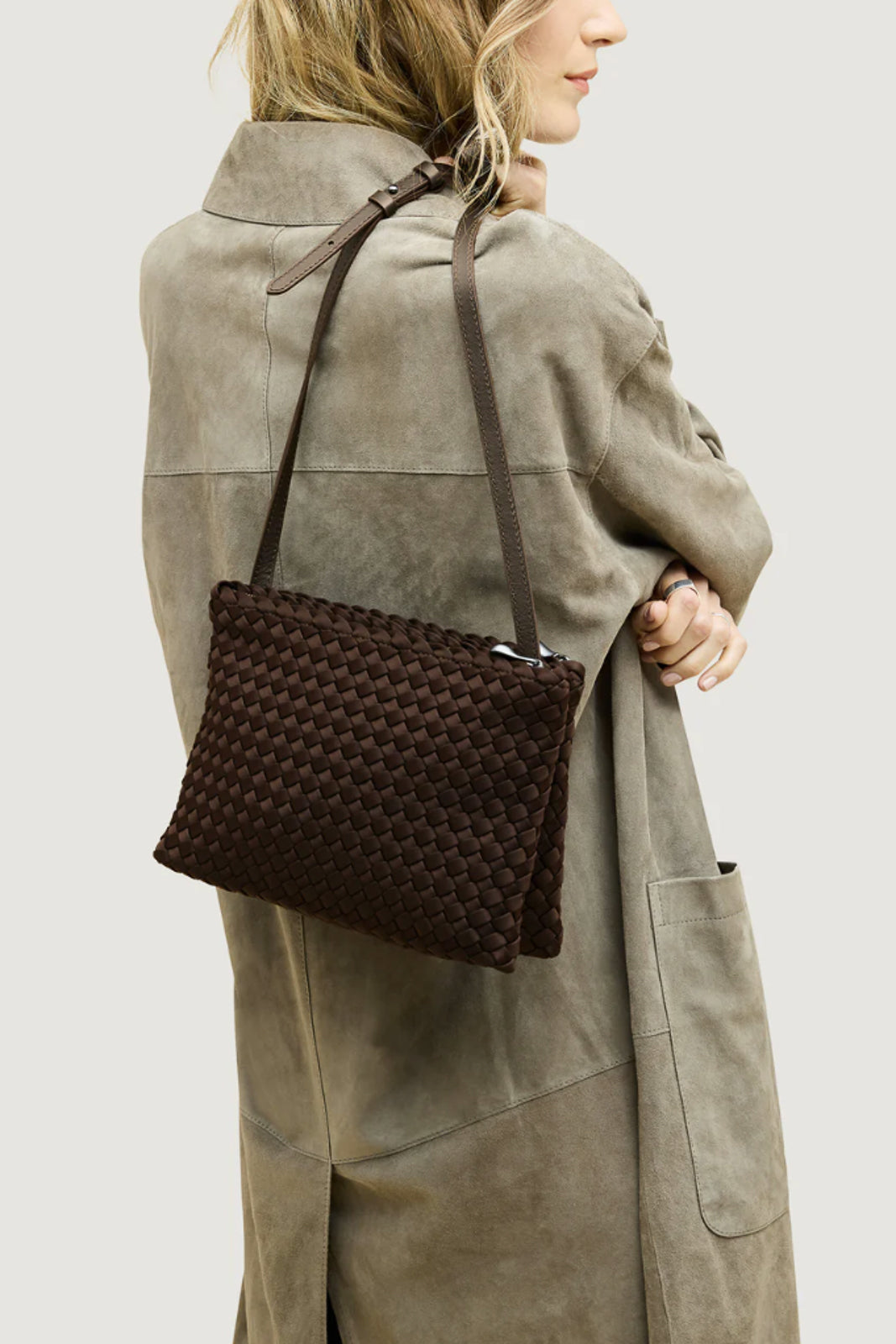 Naghedi, Tasche Soho Envelope in Chocolate