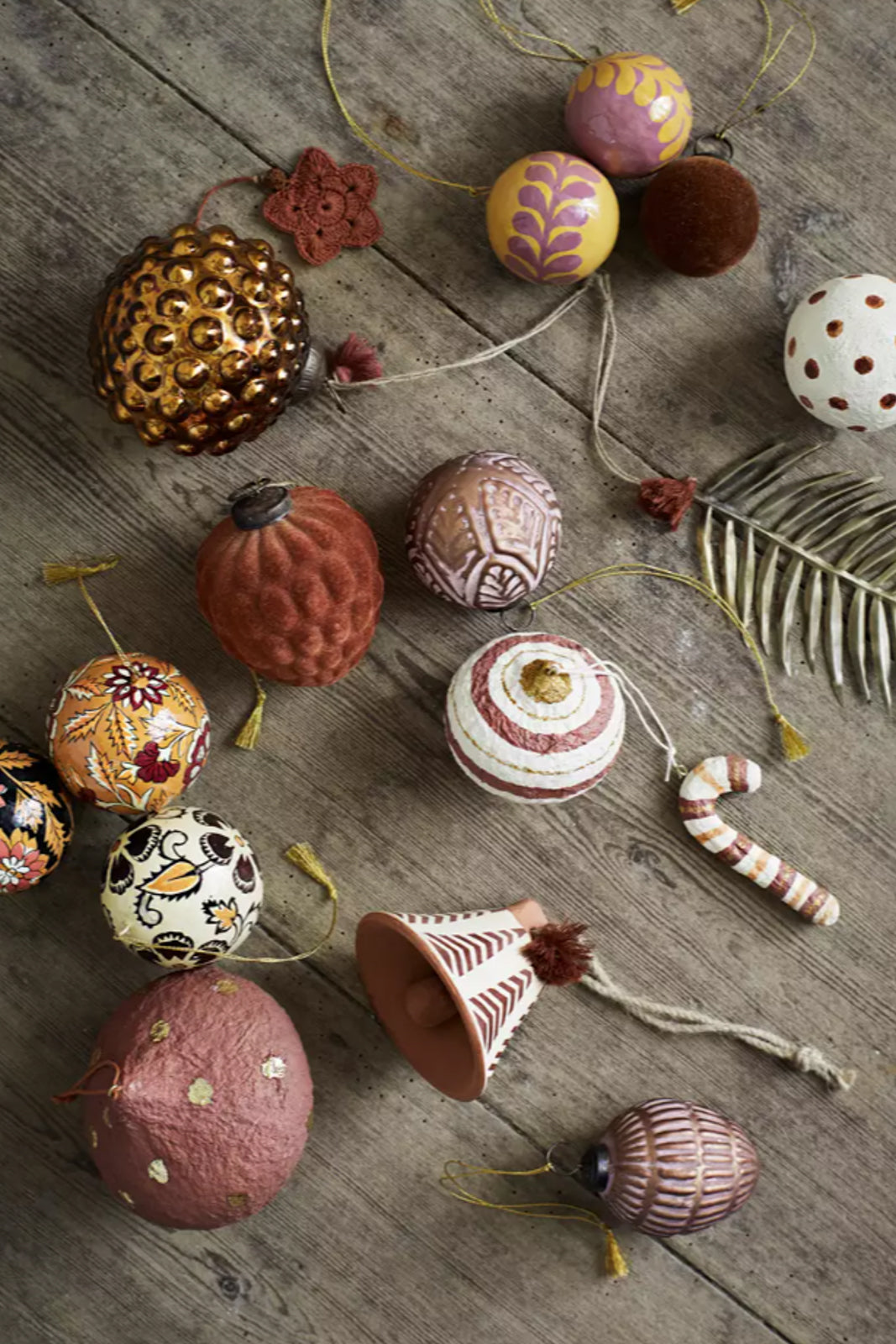 Anhänger Glass Ball w/ Dots in Ant. Copper