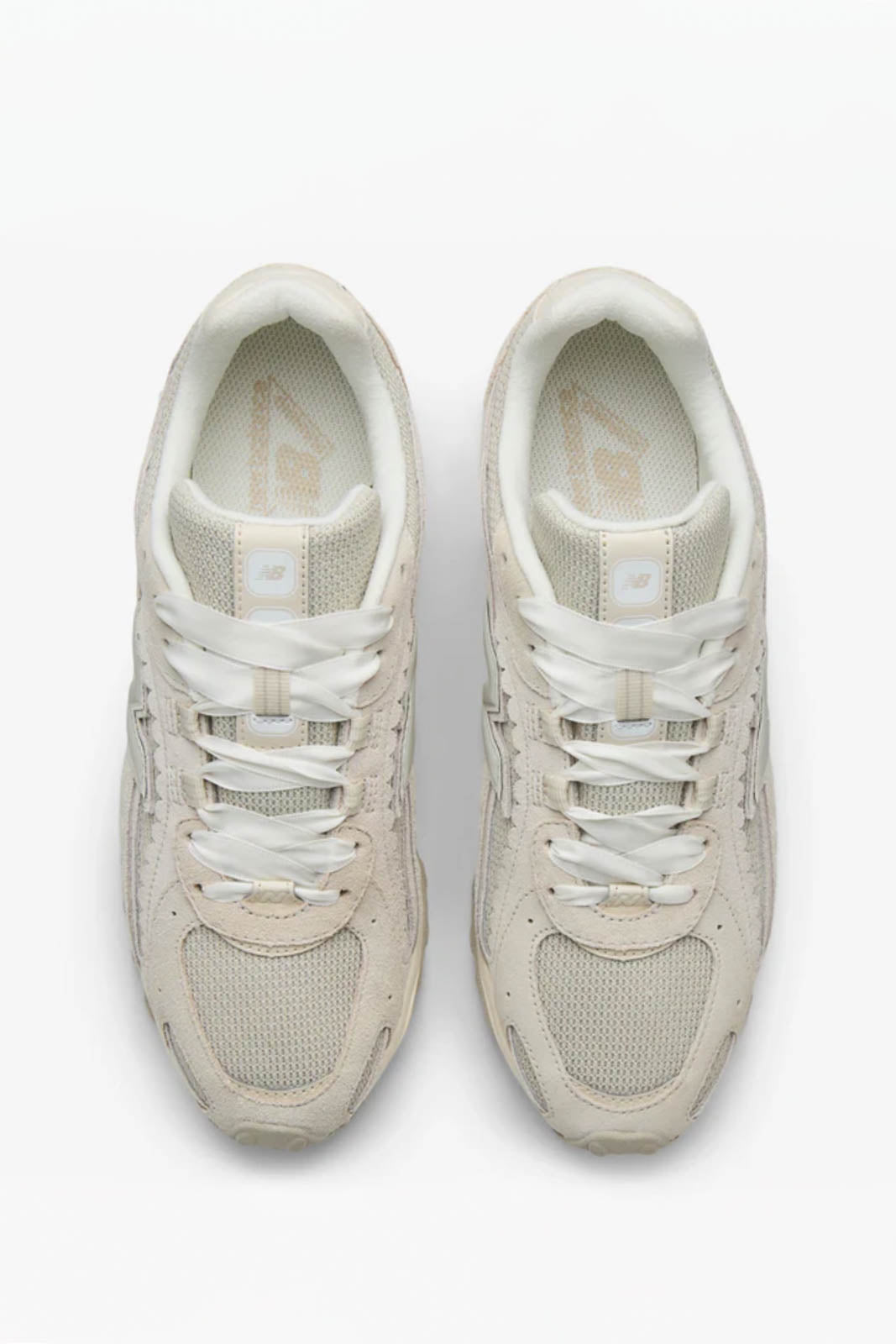 New Balance, Sneakers 204 in Sea Salt/Linen