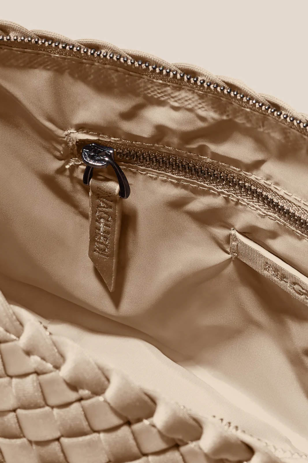 Naghedi, Tasche/Necessaire Portofino Medium in Cashmere