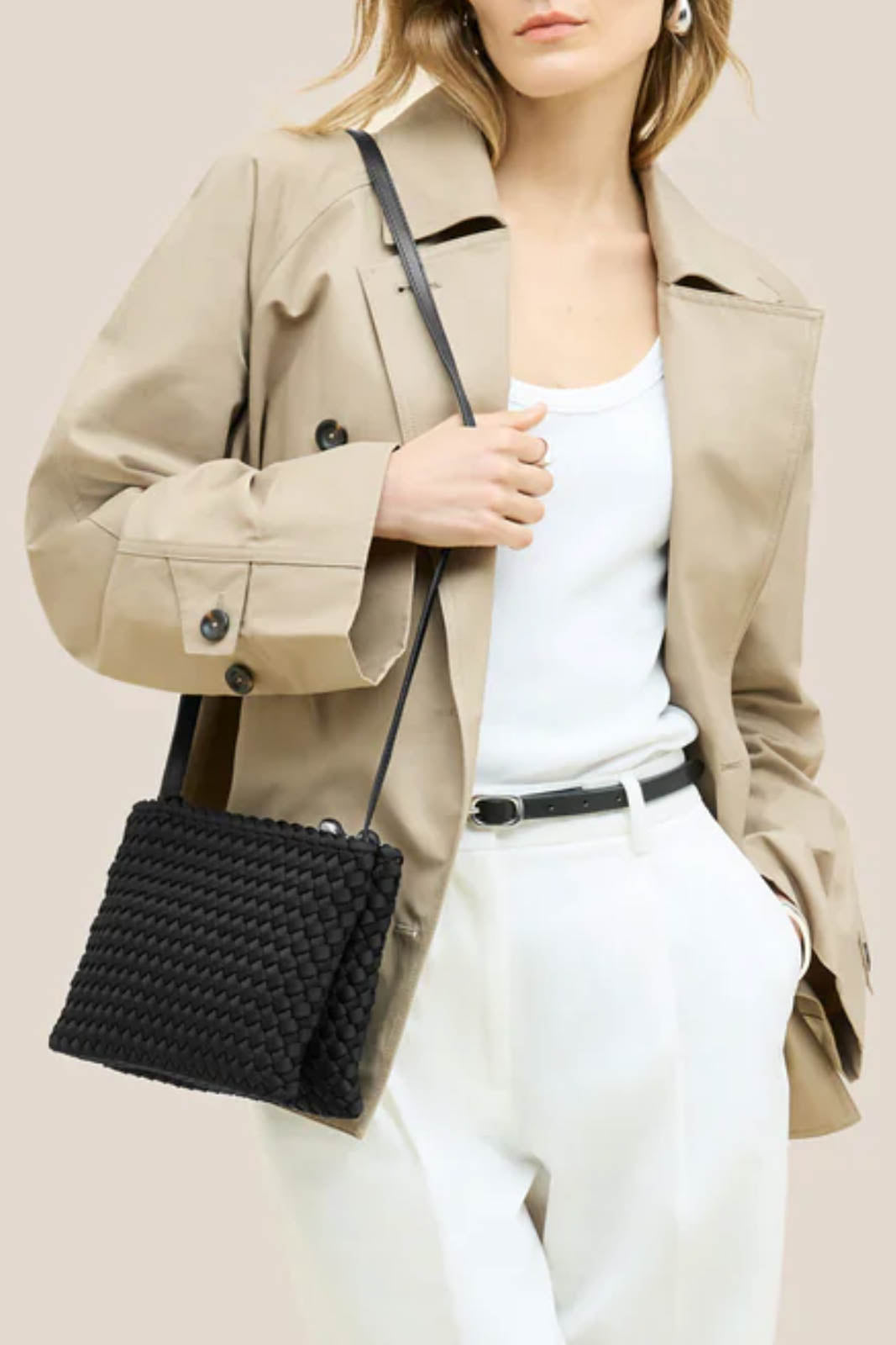Naghedi, Tasche Soho Envelope Crossbody in Onyx