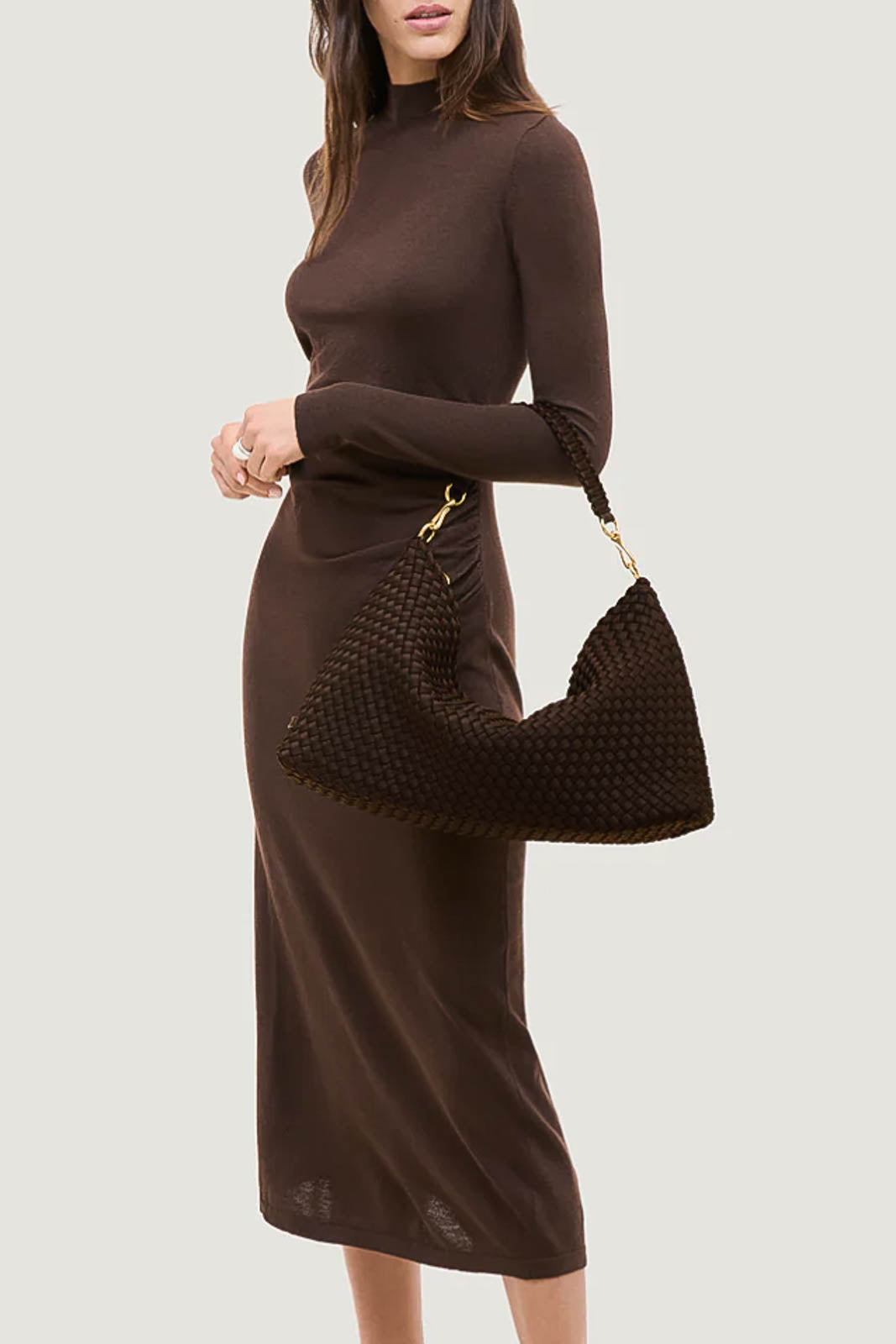 Naghedi, Tasche Porto Half-Moon Medium in Chocolate