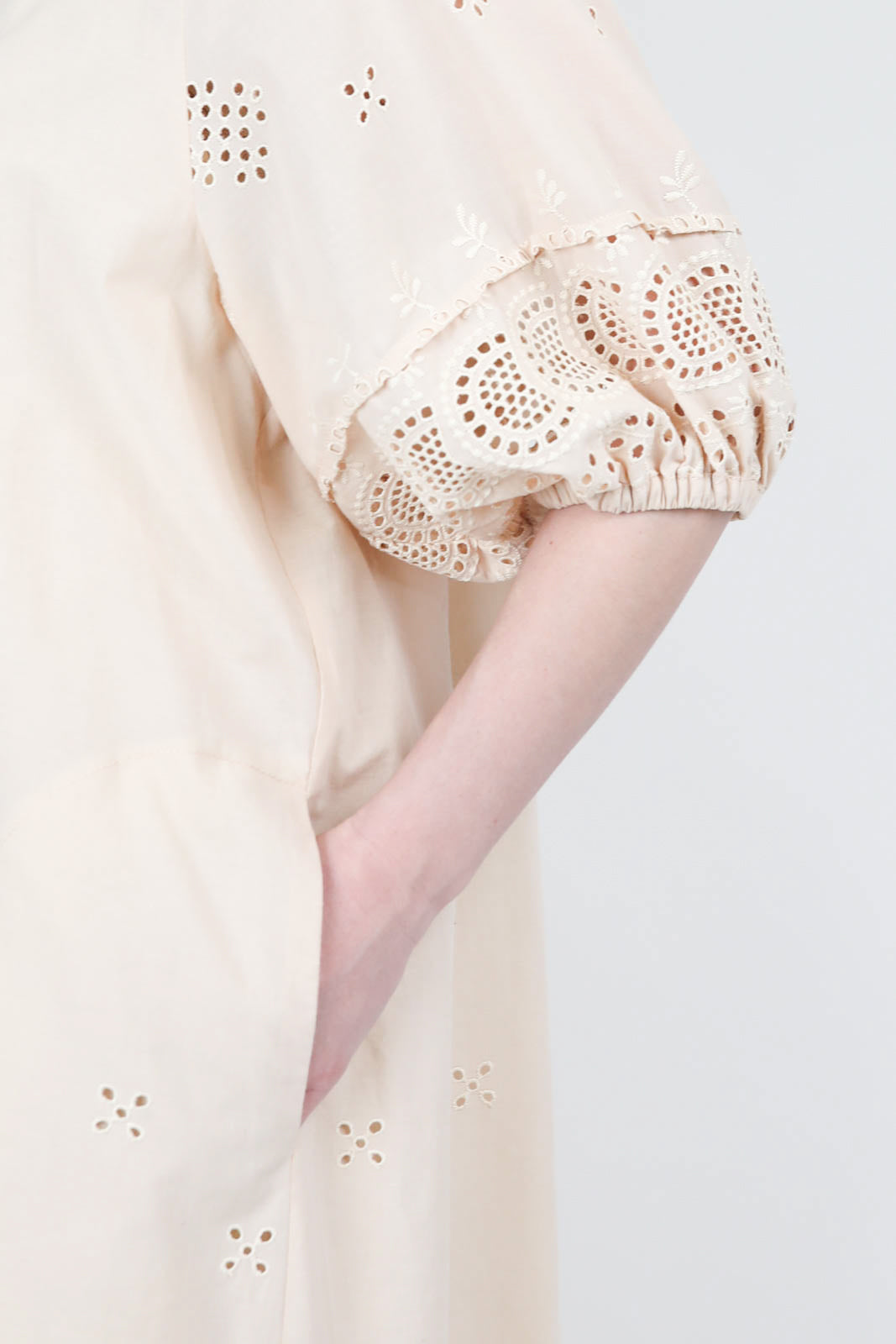 Kleid Chakila in Beige