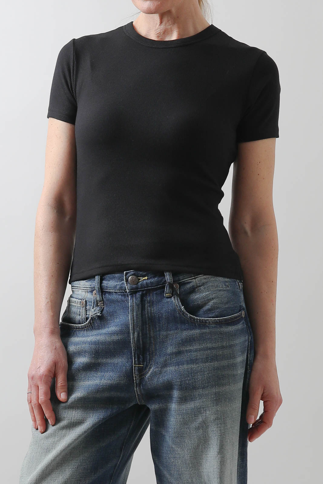 Vestibule Garderobe, T-Shirt Rib in Schwarz