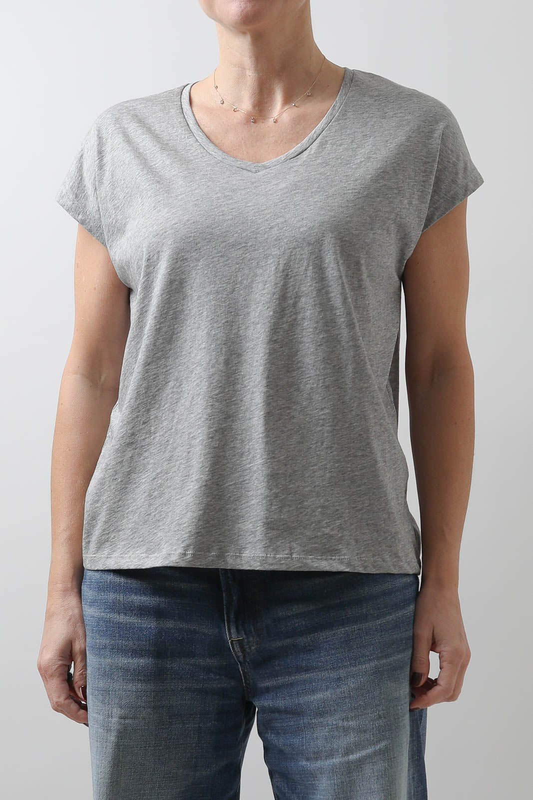 Vestibule Garderobe, T-Shirt Oversized V-Neck in Grau