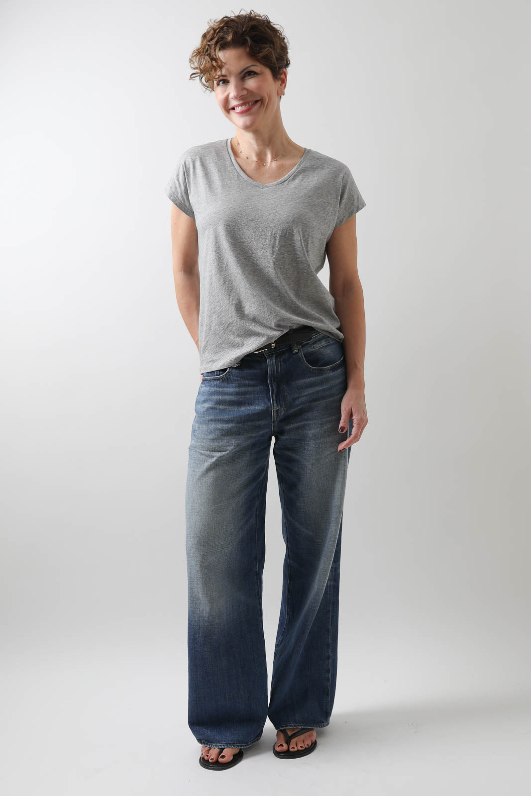 Vestibule Garderobe, T-Shirt Oversized V-Neck in Grau