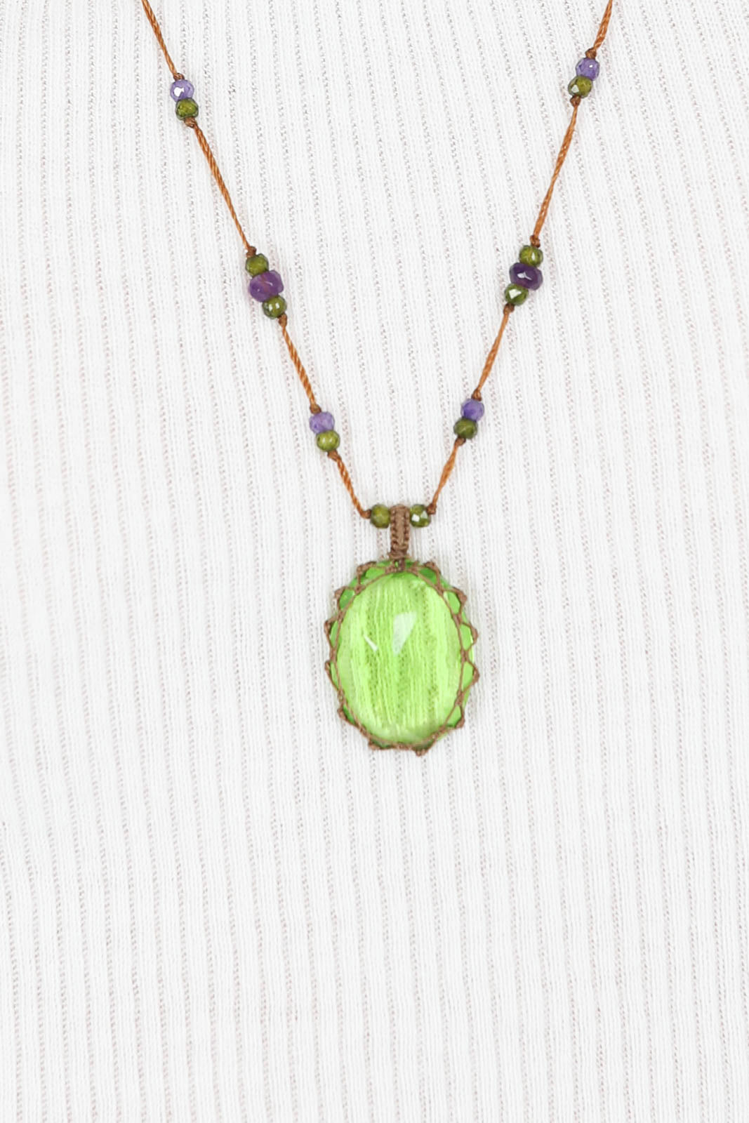 Halskette Tibet lang in Indian Glass Peridot