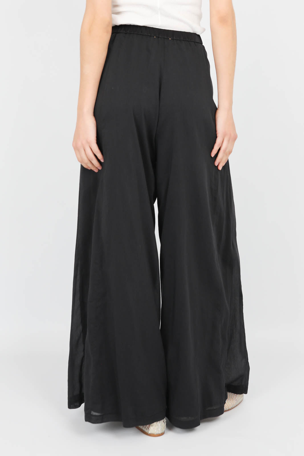 Hose Flared in Schwarz
