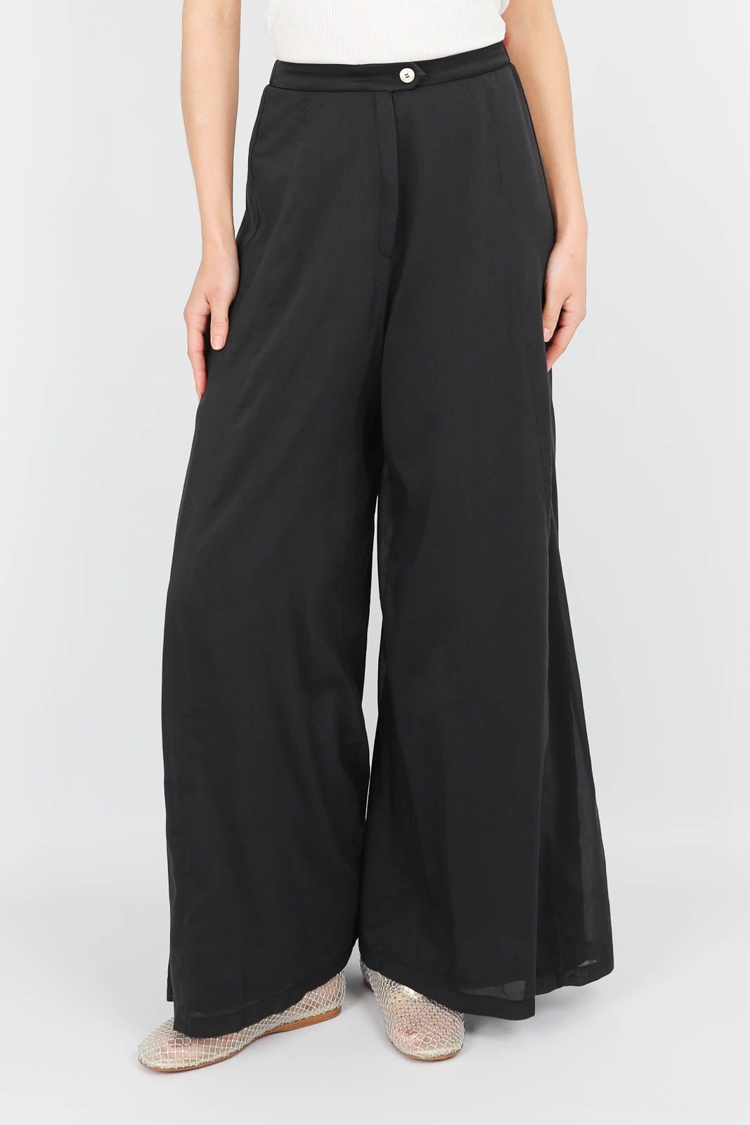 Hose Flared in Schwarz