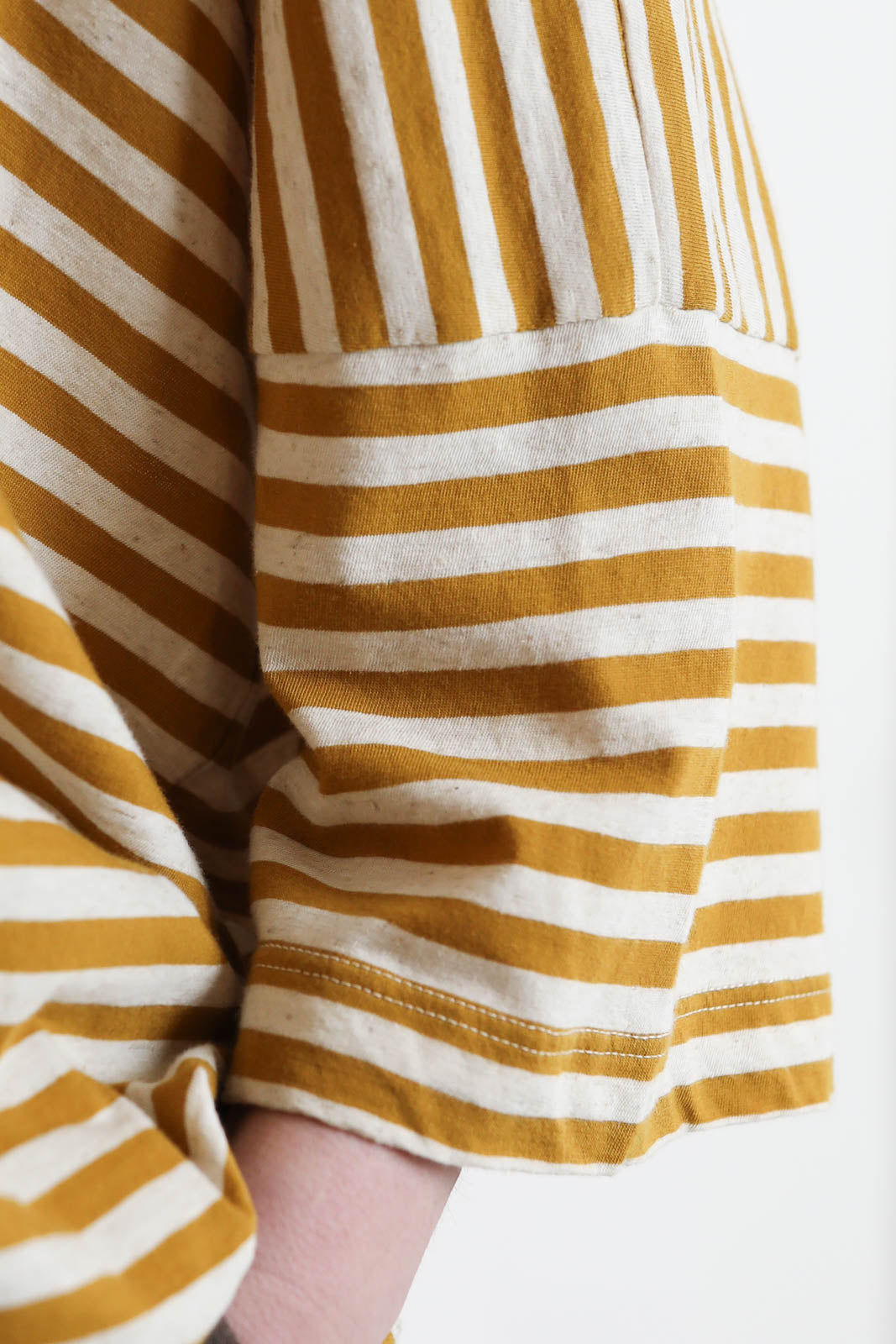 Phisique du Role, T-Shirt Half Sleeves in Cognac