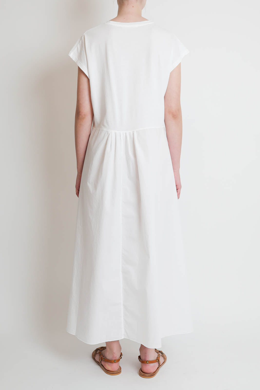 Pomandère, Kleid mit Kurzen Ärmeln in Optical White