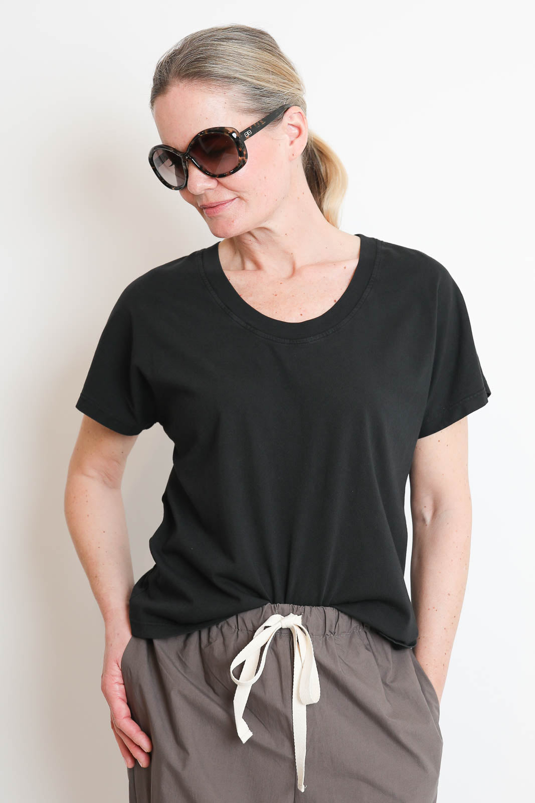 Xirena, T-Shirt Bodhi in Schwarz