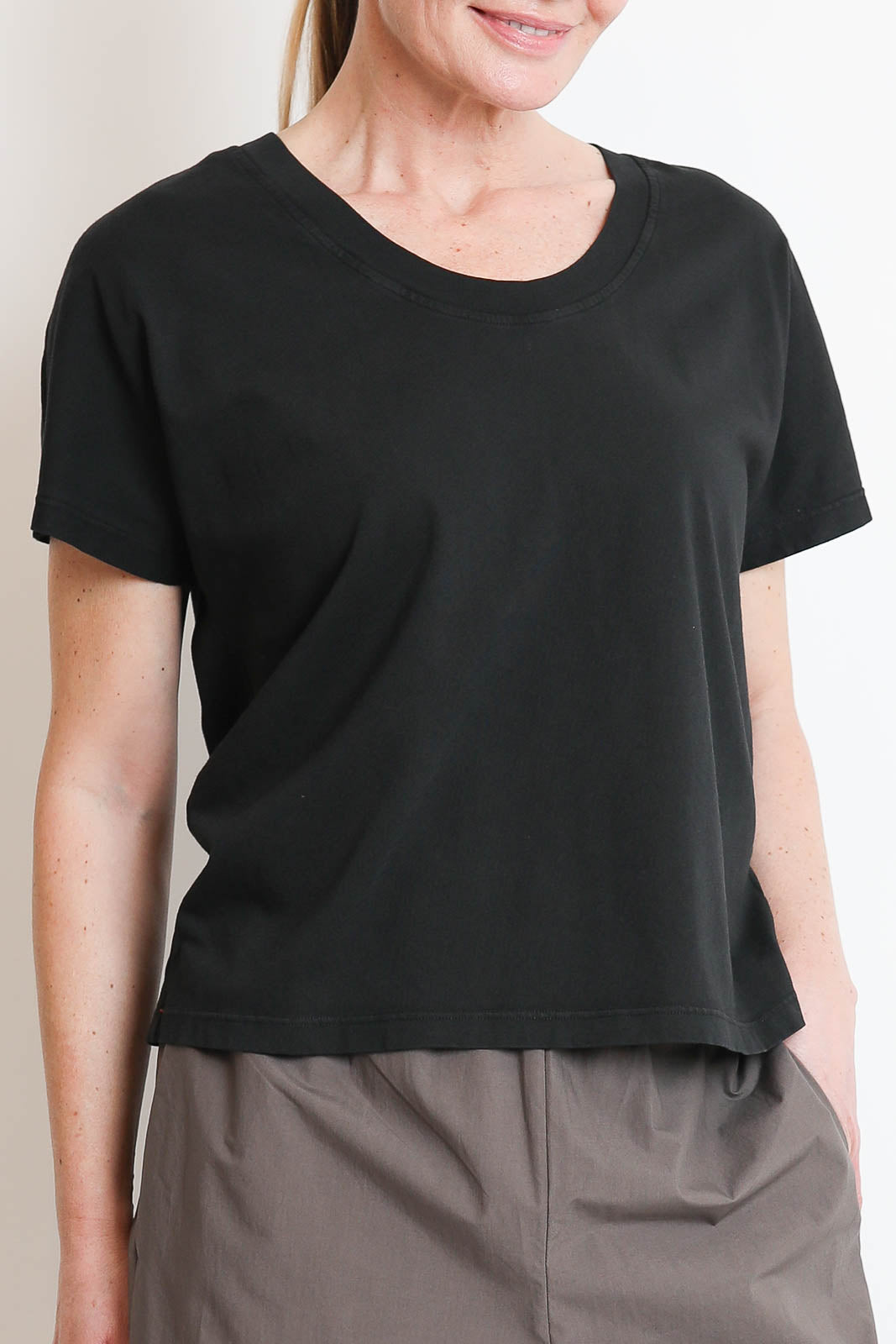 Xirena, T-Shirt Bodhi in Schwarz