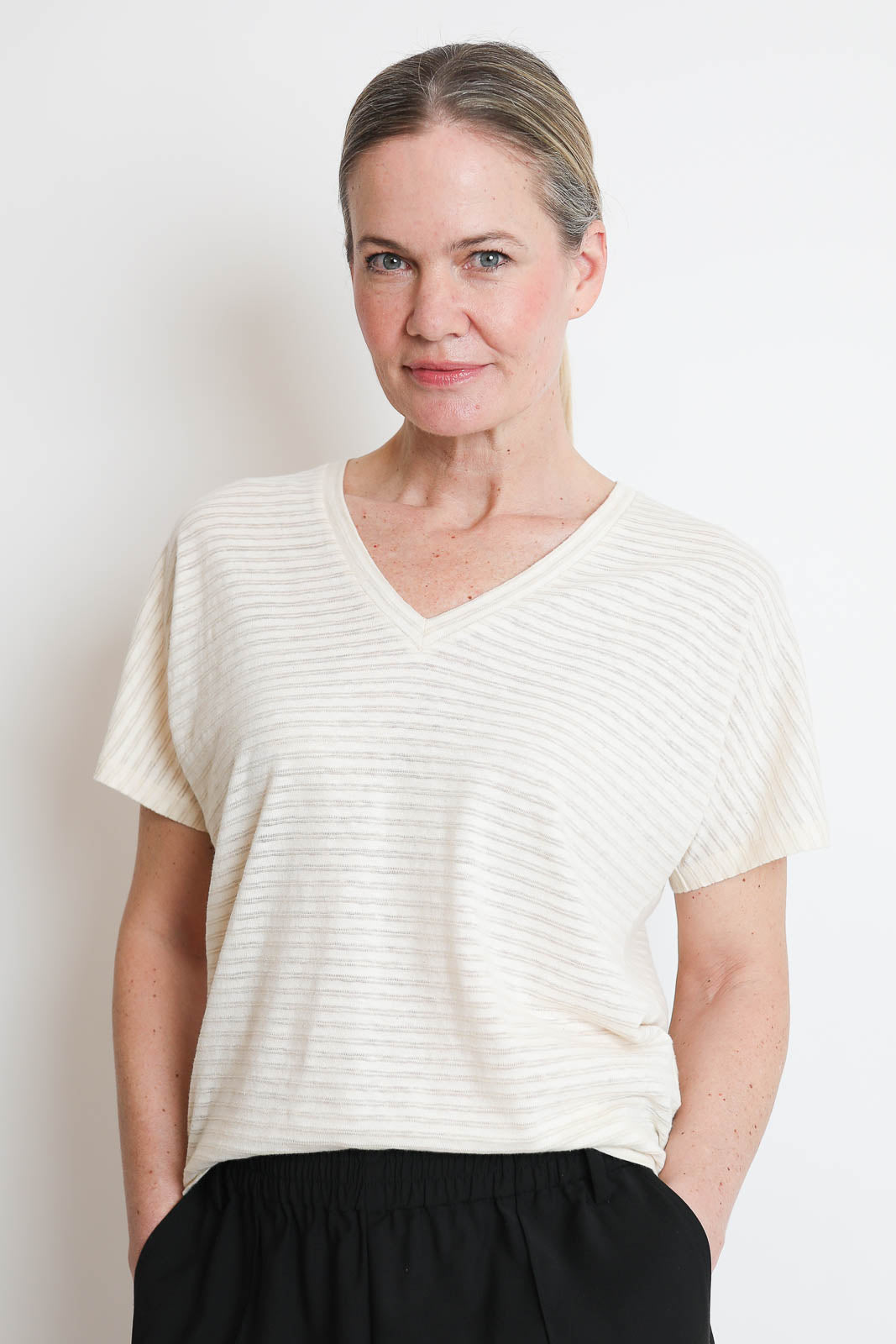 Pomandere, T-Shirt mit Streifen in Chalk