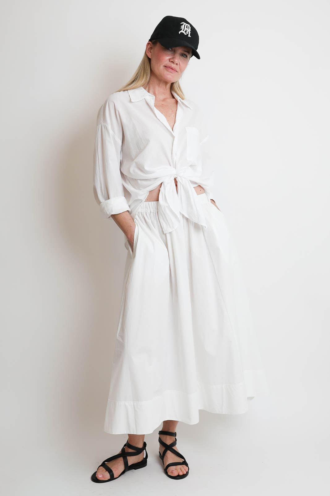 Xirena, Rock Gwynn in Weiss