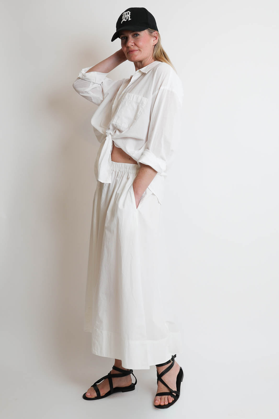 Xirena, Rock Gwynn in Weiss