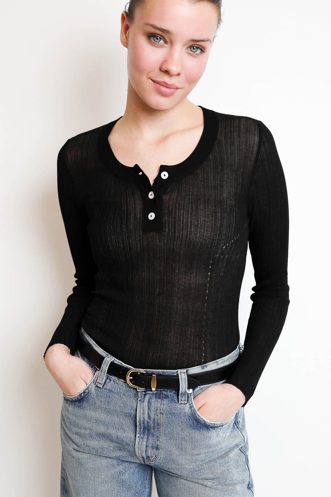 Nackiye, Pullover Keep Close in Schwarz