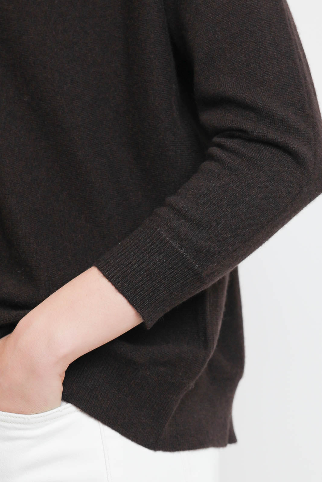 Lisa Yang, Pullover Kenny in Dark Oak