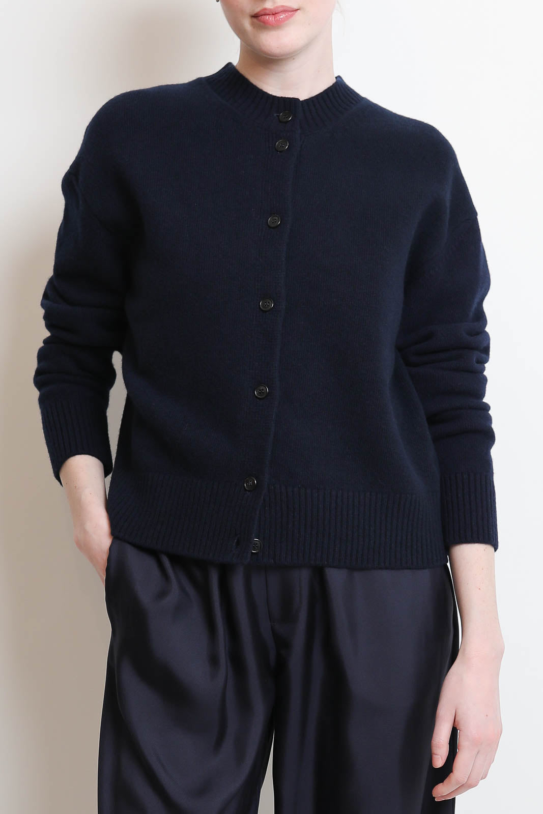Rohe, Cardigan Short Wool in Navy