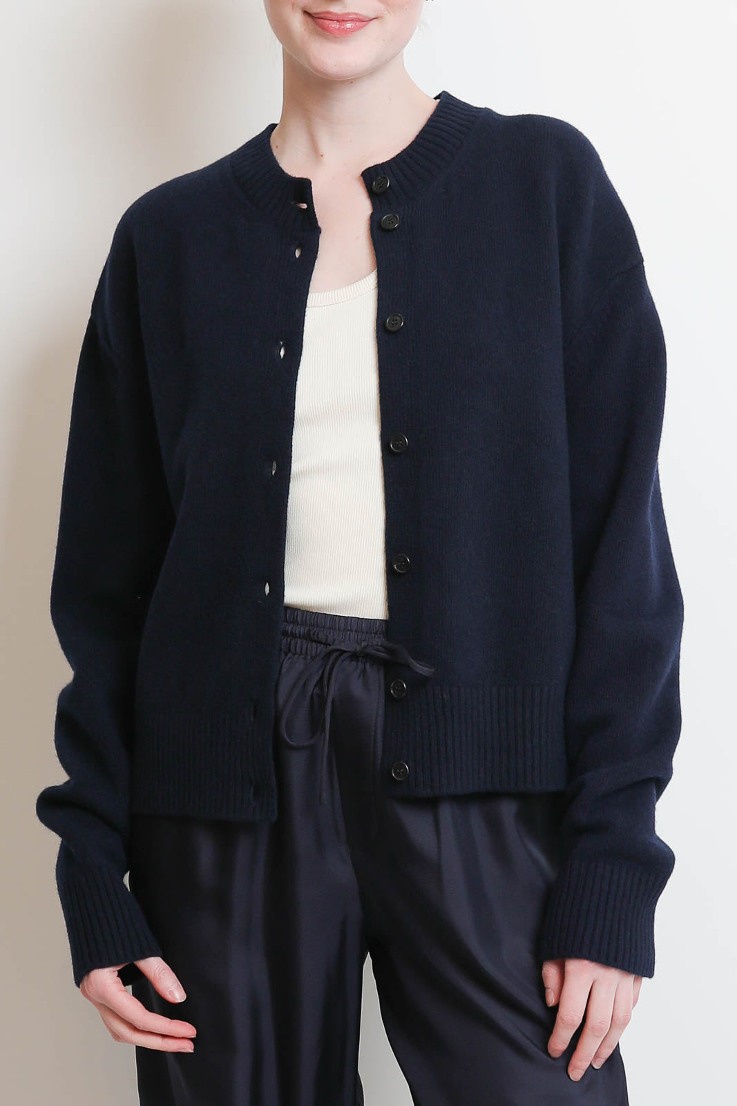 Rohe, Cardigan Short Wool in Navy