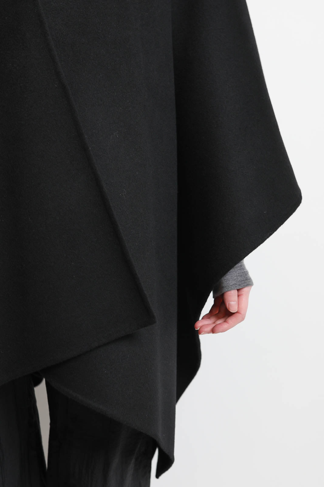 Rohe, Poncho Double-Faced in Schwarz