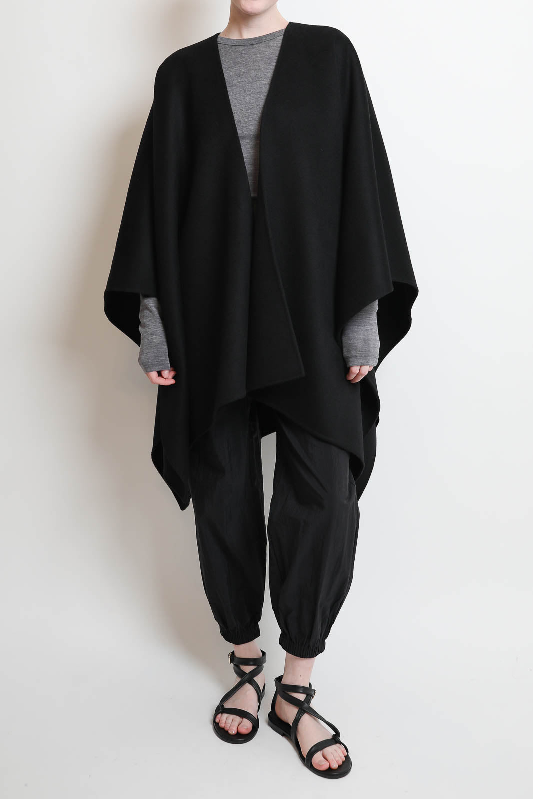 Rohe, Poncho Double-Faced in Schwarz