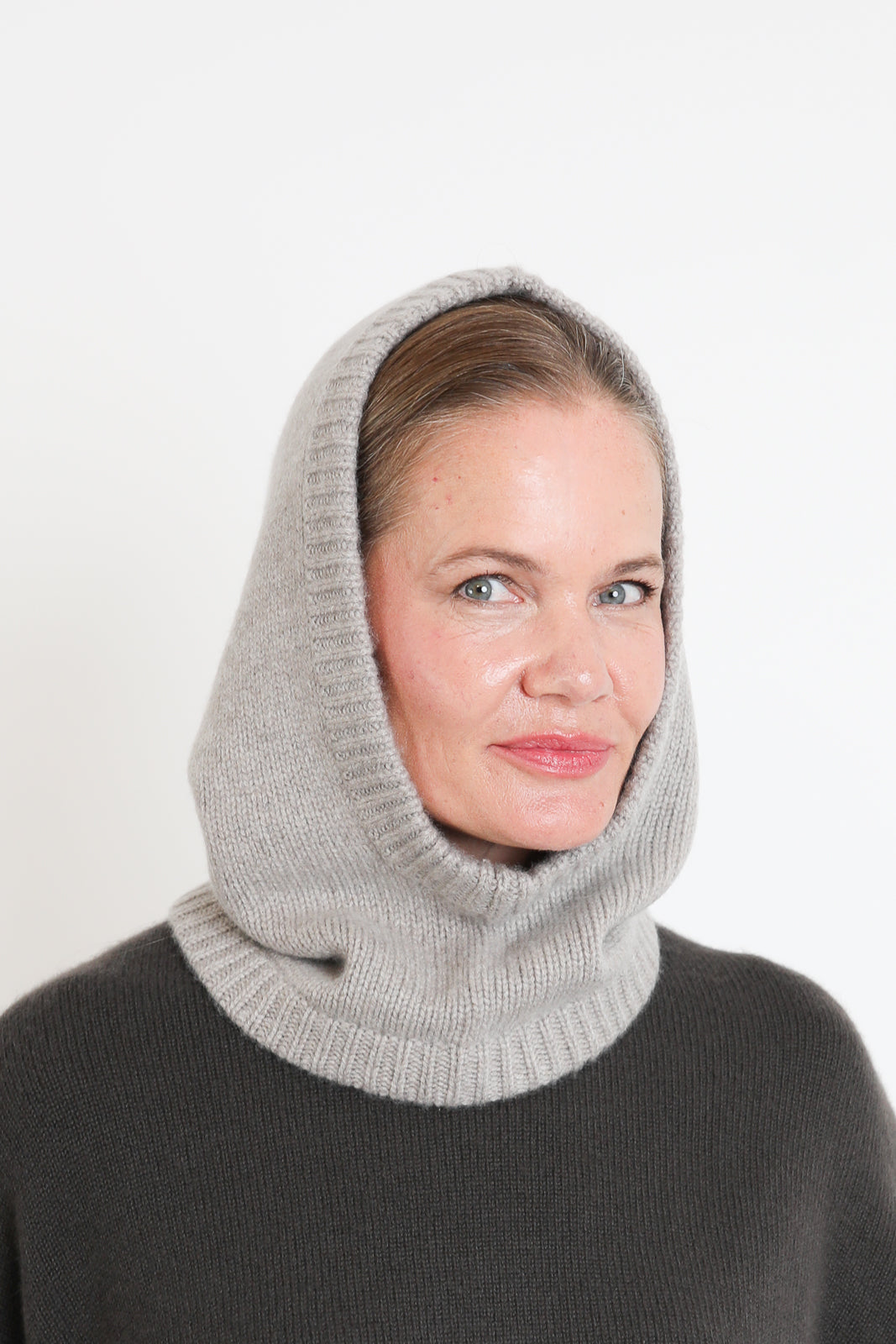 Soft Goat, Mütze Balaclava aus Kaschmir in Greige