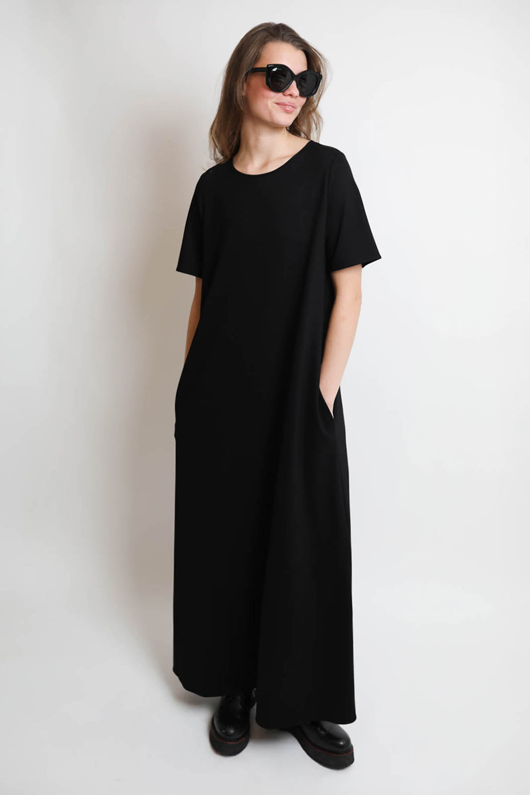 Vestibule Garderobe, Kleid Toujours in Noir