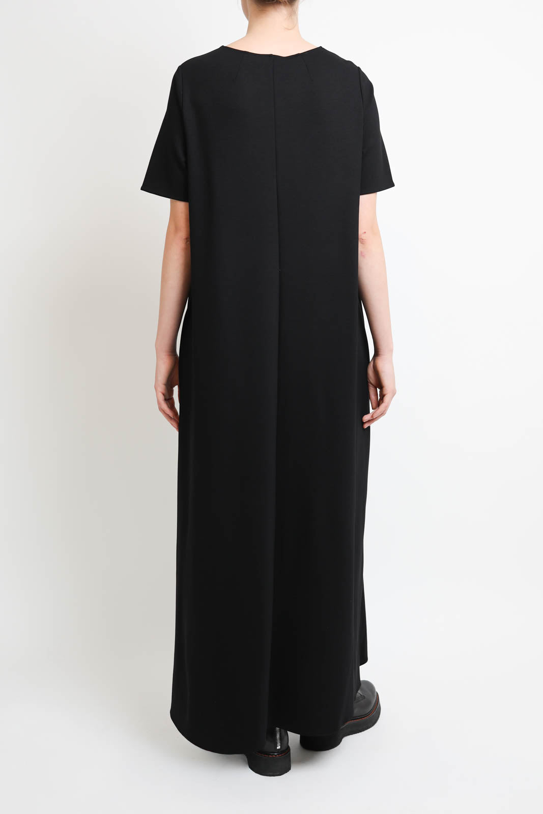 Vestibule Garderobe, Kleid Toujours in Noir