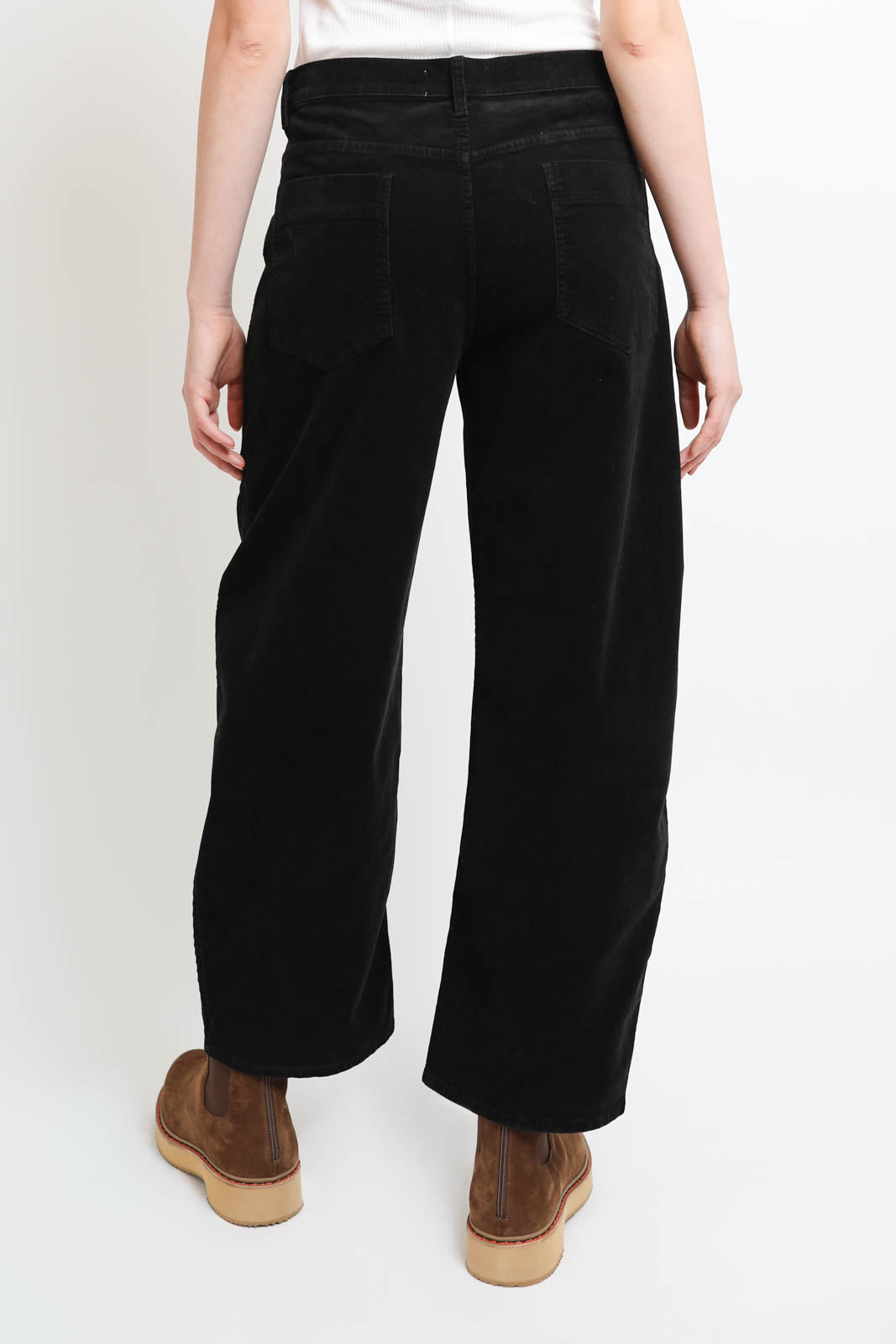 Nili Lotan, Hose Tribeca in Schwarz