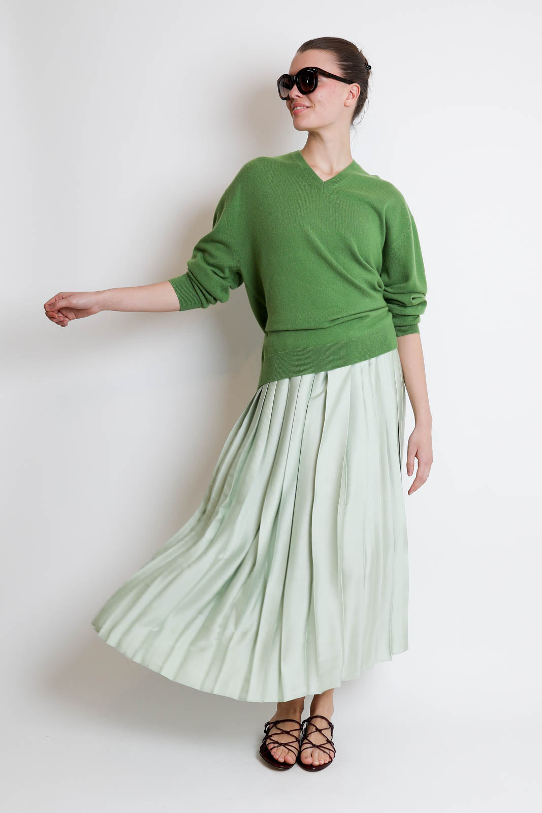 Rock Feather Weight Pleated in Sage