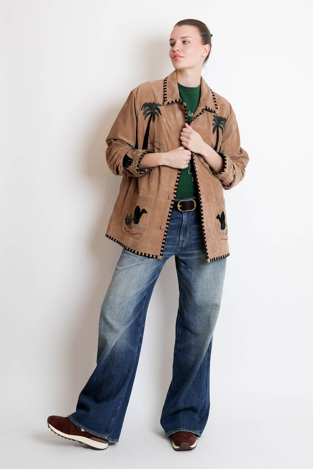 Baziszt, veste Fuga marron