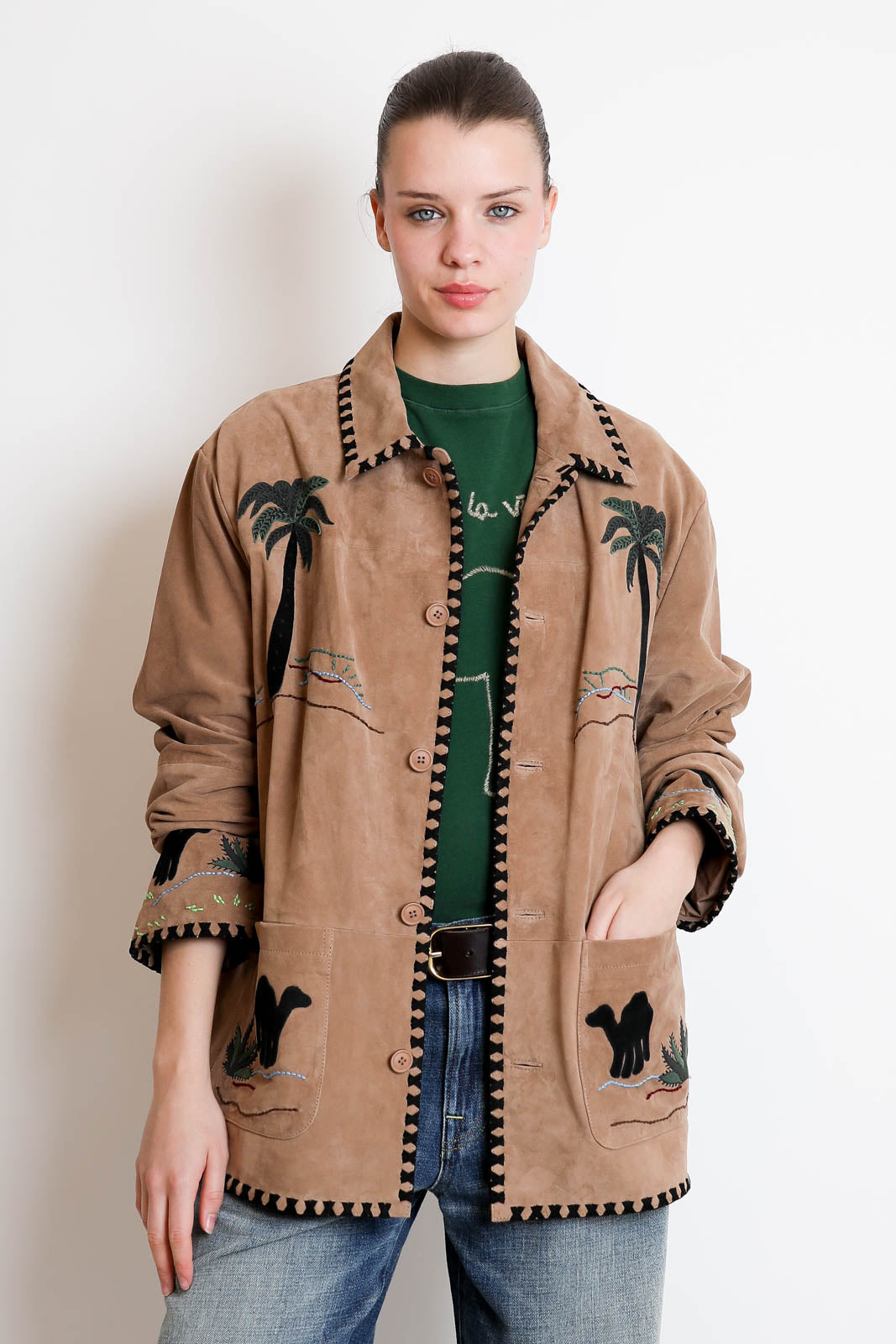 Baziszt, veste Fuga marron