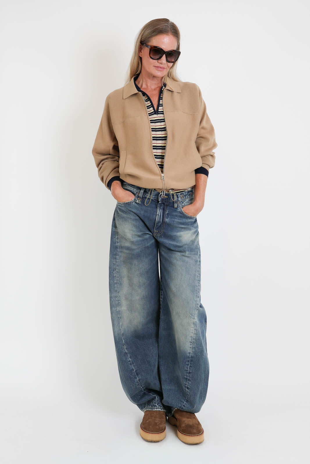 Guest in Residence, Jacke / Cardigan Windbreaker in Camel