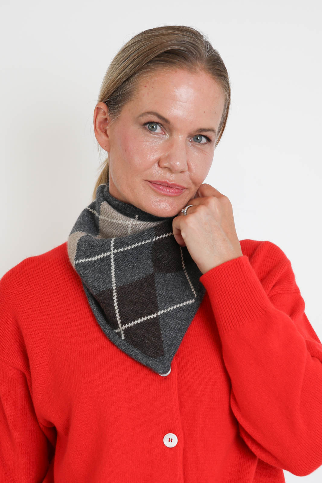 &Daughter, Foulard Fionn Argyle in Grey with Porcupine & Dark Nat