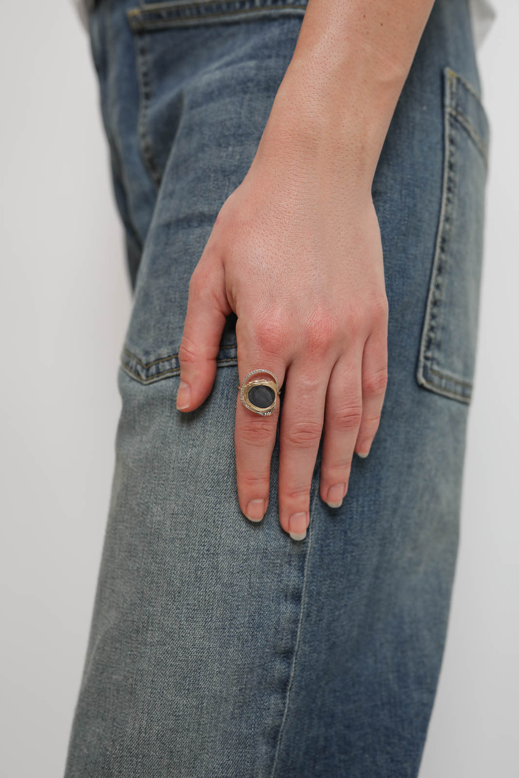 Pascale Monvoisin, Ring Gaia in Labradorite
