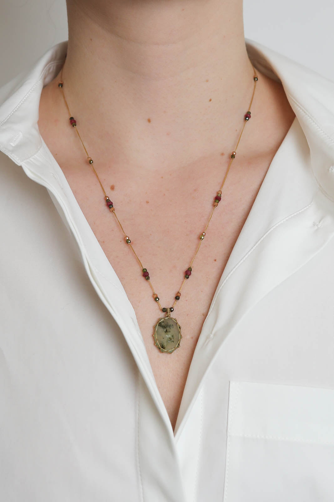 Sharing Bijoux, Halskette Tibet in Prehnite Rutile