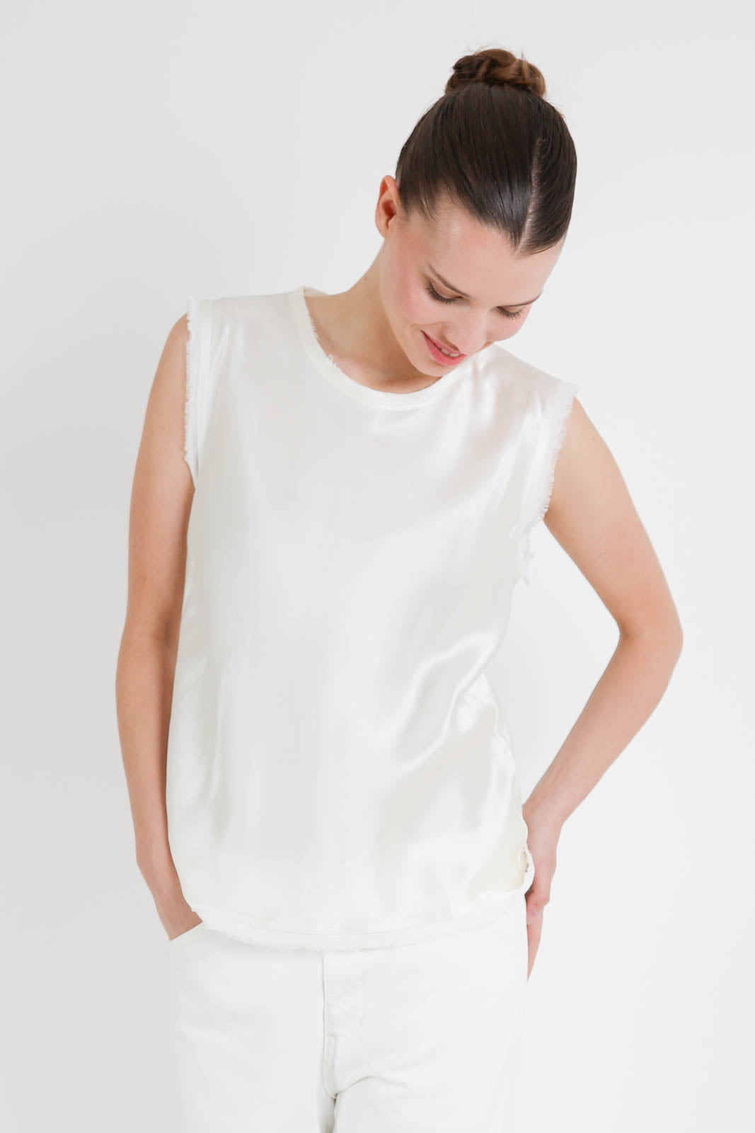All3, Tank Top Amanda aus Seide in Off-White