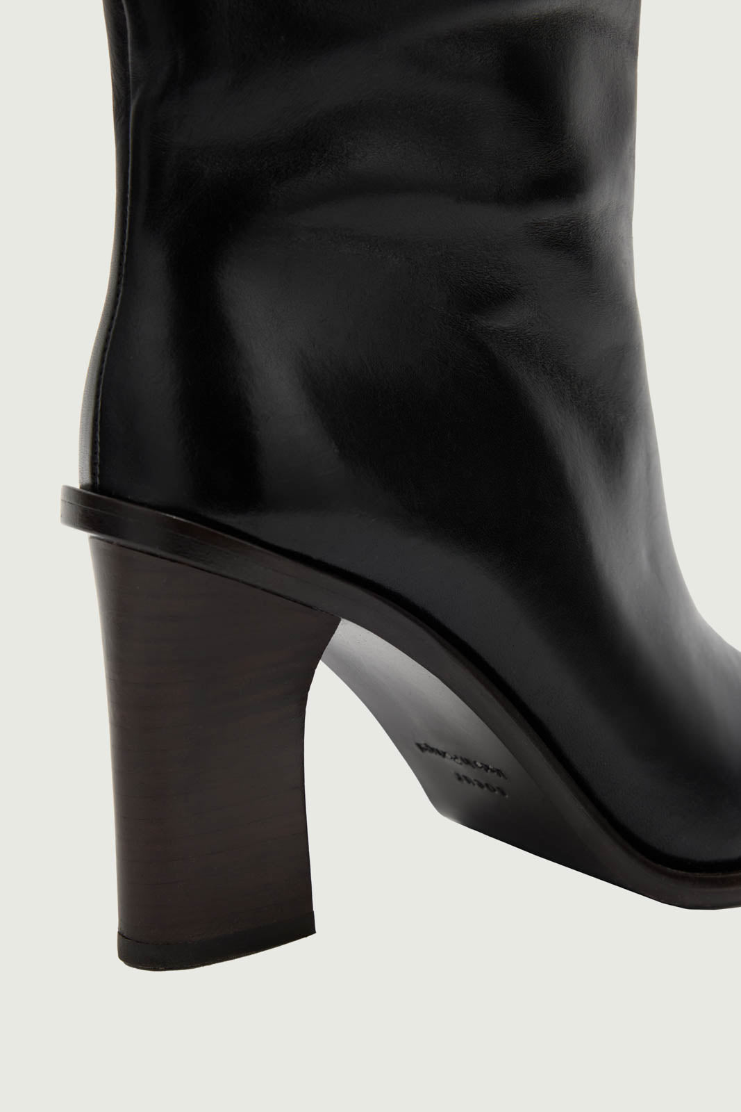 Soeur, Stiefel Livia in Schwarz