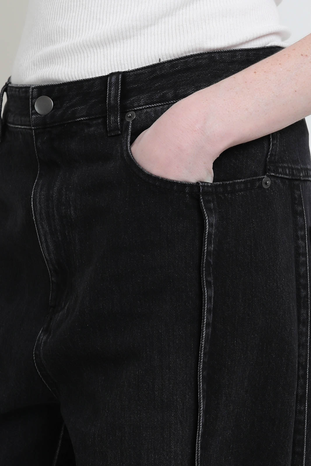 Tibi Jeans Tuck in Vintage Black