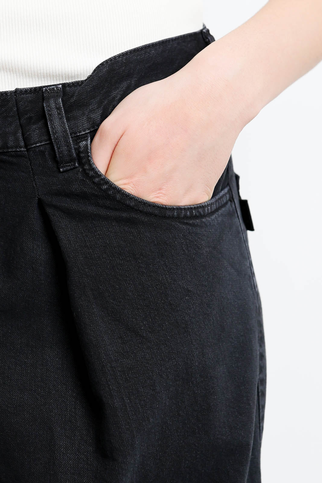 Haikure_Jeans Candy Twill in Carbon