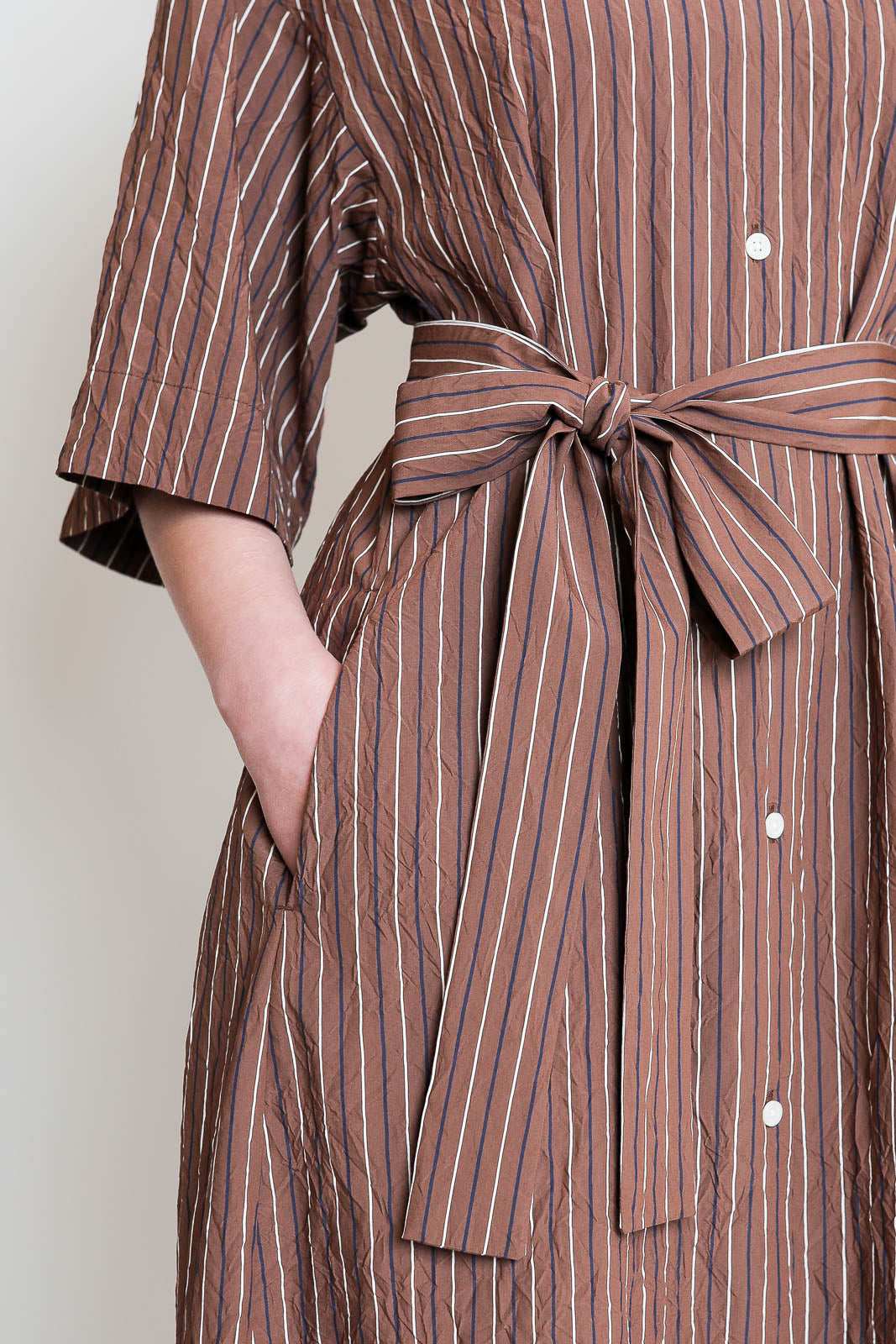 Zenggi, Kleid mit Streifen in Mocha
