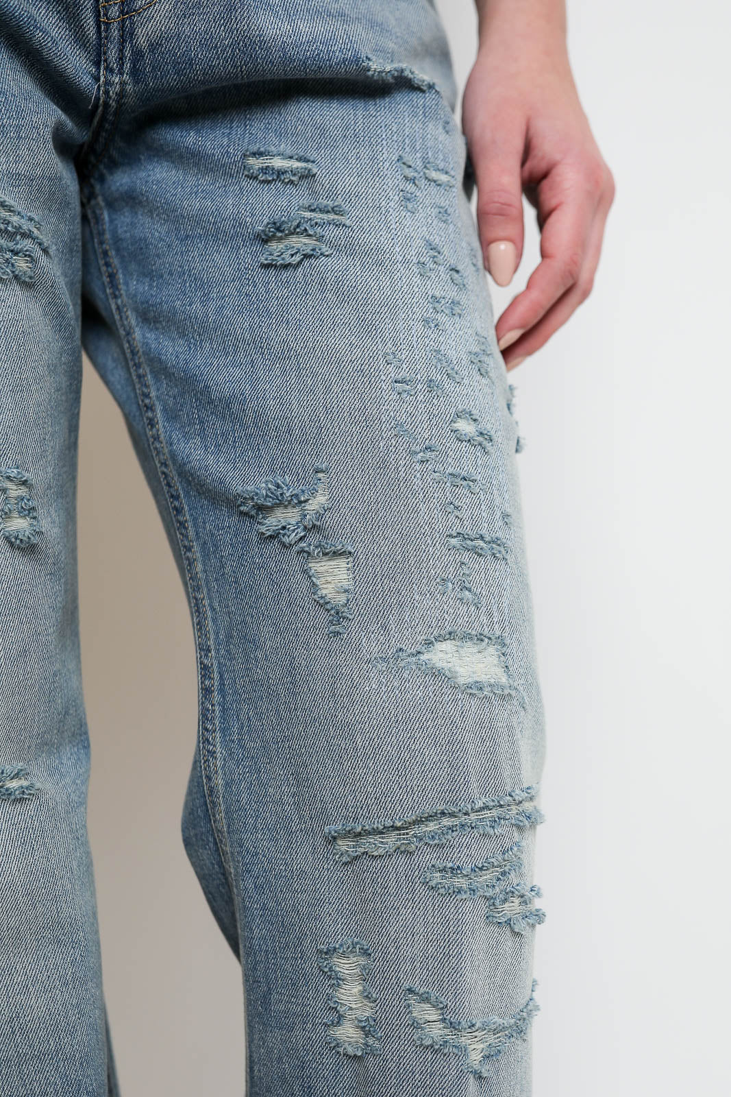 Haikure, Jeans Winny in Broken Celestial