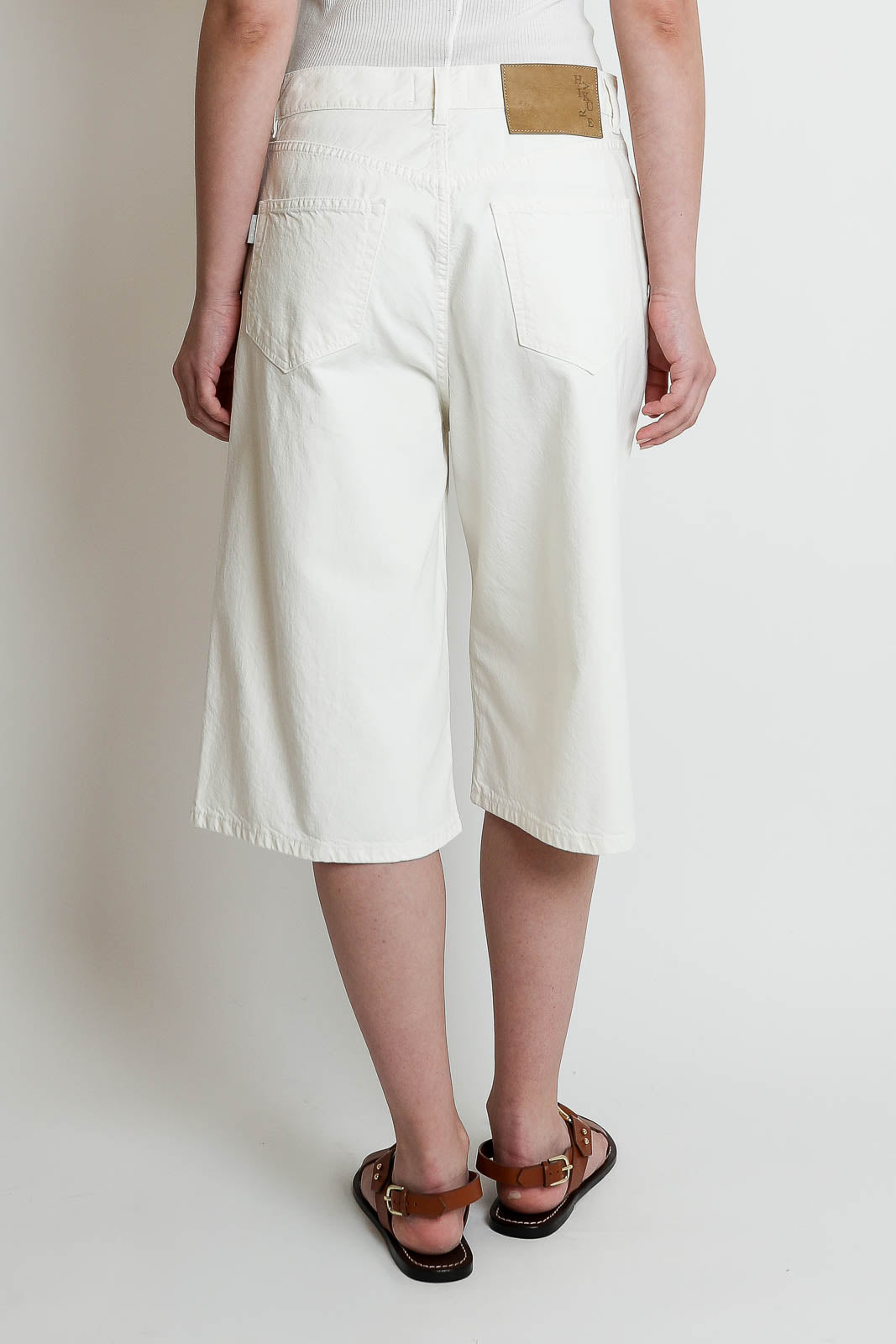 Haikure, Bermudas New Becky Twill in Off White
