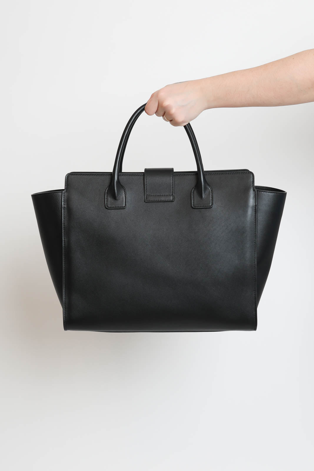 Nili Lotan, Tasche Lou in Schwarz