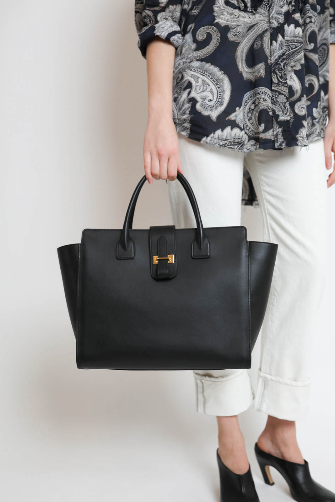 Nili Lotan, sac Lou en noir