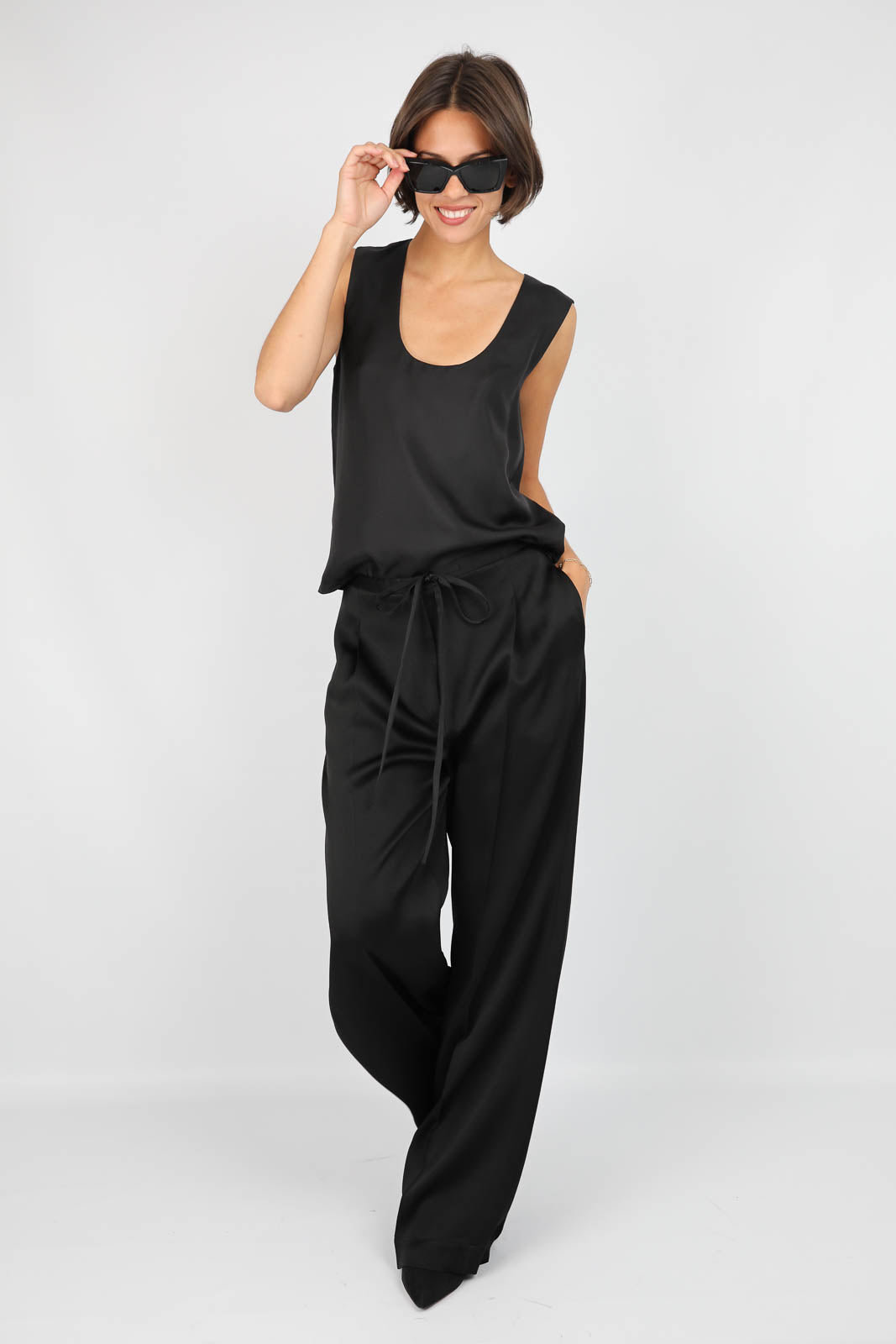 Top Scoop-Neck in Schwarz